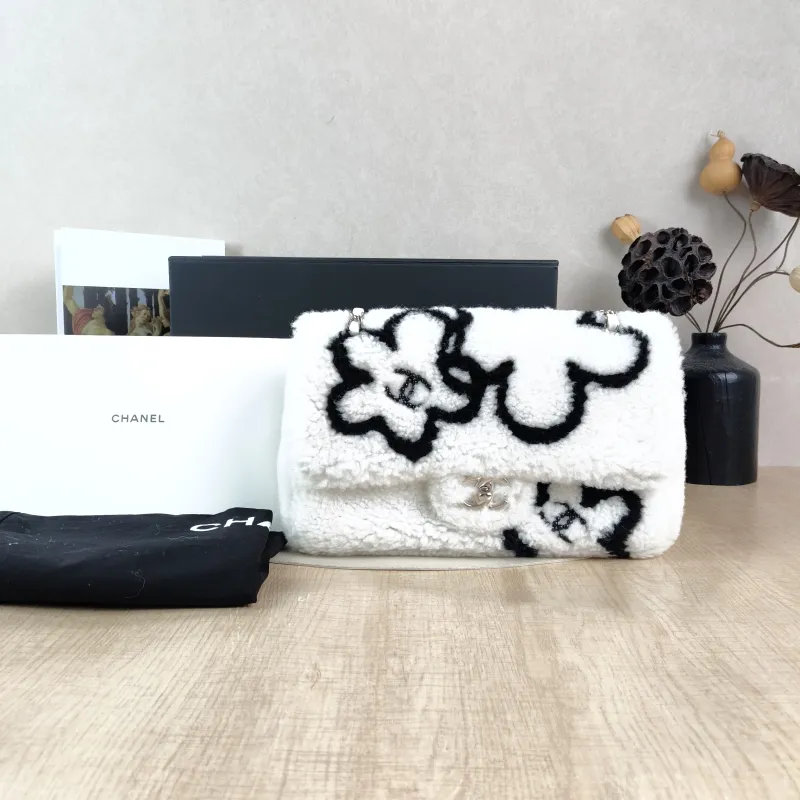 Chanel Shoulder Bag Editioncf Wool One Size 27 × 7 × 16.5 cm — cover view 4 of 6