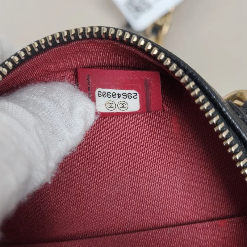 Chanel Crossbody Bag19bag Black Lambskinmini12 × 4.5 × 12 cm — detail view 12 of 13