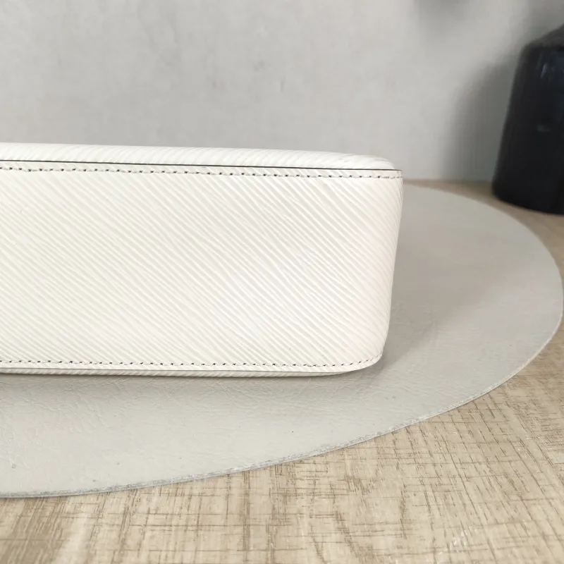 Louis Vuitton Crossbody Bag MARELLE White Epi Embossed Calfskin Small 25 × 8 × 15 cm — detail view 10 of 10