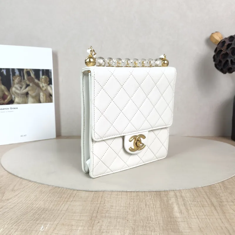 Chanel Crossbody Bag logo cf Collection Edition Crossbody Bag White Lambskin One Size 16 × 4 × 17.5 cm 30 — cover view 4 of 5
