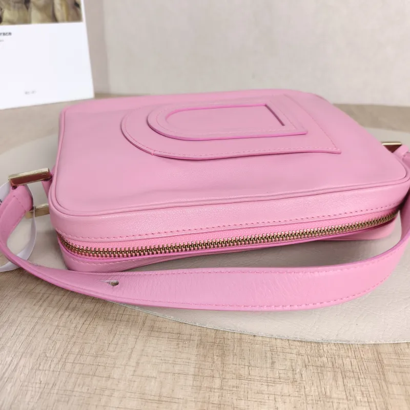 DELVAUX Crossbody Bag Crossbody Bag Pink Calfskin One Size22 × 4.5 × 15 cm — detail view 4 of 11