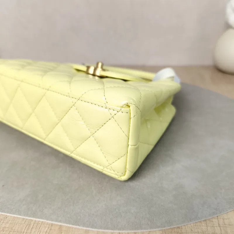 Chanel Crossbody Bag Kelly Yellow Waxed Leather Mini 19 × 7 × 13 cm — detail view 9 of 11