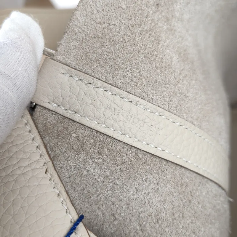 Hermès Top Handle Bag Picotin Lock 22 2210 TC Calfskin Medium22 × 17 × 21 cm — detail view 8 of 13