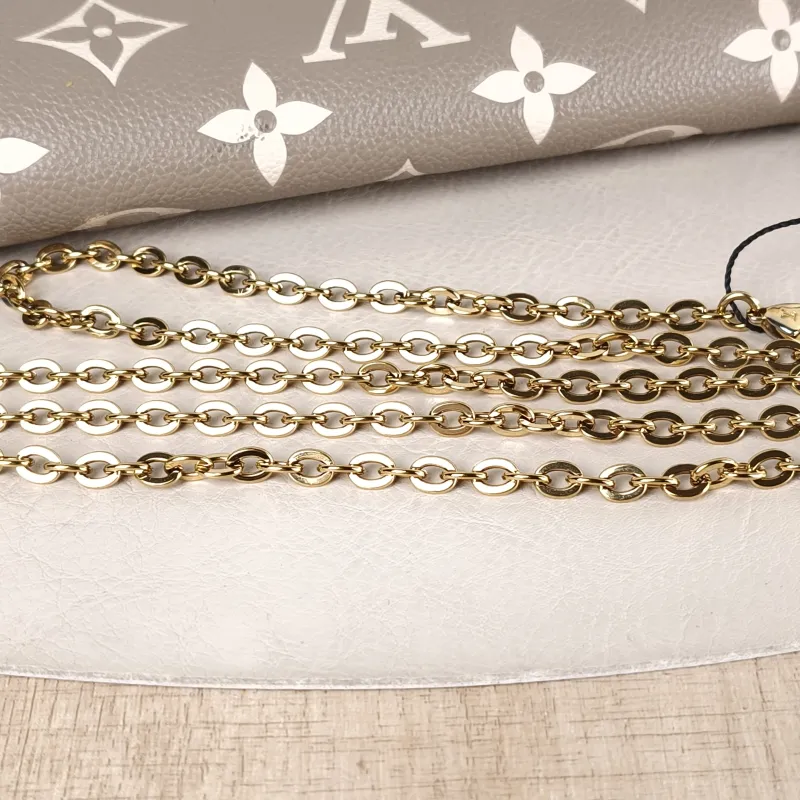 Louis Vuitton Crossbody Bag Pochette Félicie · White Calfskin Small 21 × 3 × 12 cm — detail view 7 of 15