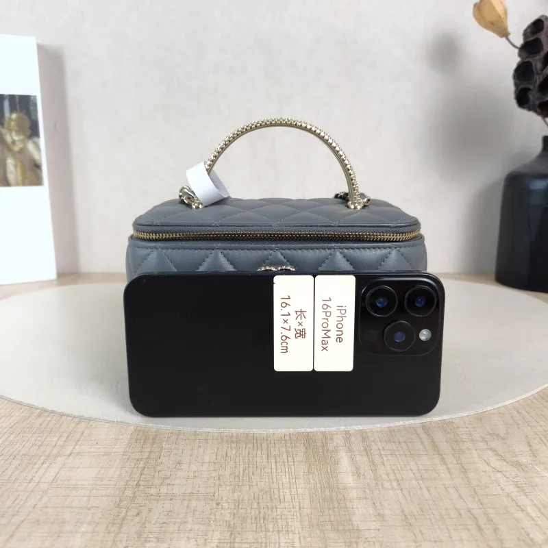 Chanel Crossbody Bag Edition Grey Lambskinmini16 × 8 × 9.5 cm — cover view 2 of 5