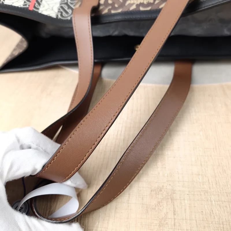 BURBERRY Top Handle Bag Tote Bag Colorblock PVC One Size43 × 15 × 34 cm — detail view 7 of 10