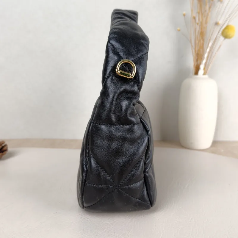 PRADA Shoulder Bag Re-Edition Black Lambskin 22 × 8 × 16 cm — detail view 8 of 11