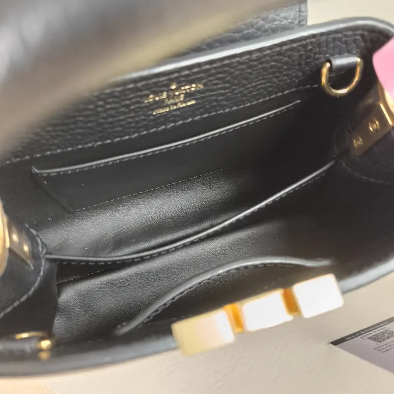 Louis Vuitton Crossbody Bag Capucines Black Calfskin Mini 21 × 8 × 14 cm — detail view 7 of 12