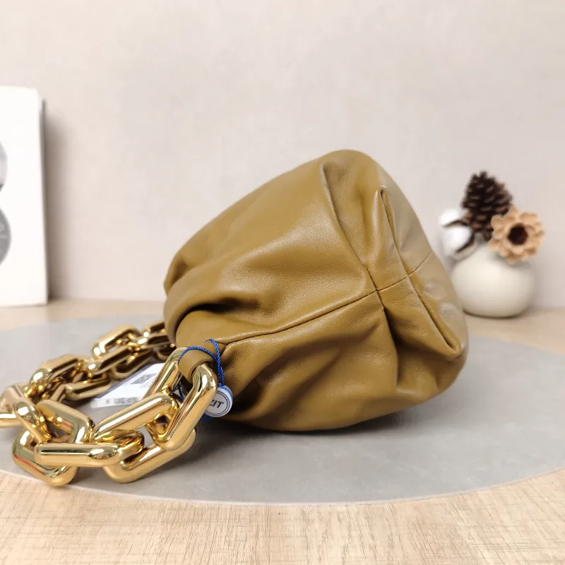 Bottega Veneta Shoulder Bag The Chain Pouch Yellow Calfskin One Size30 × 9 × 15 cm — detail view 3 of 14
