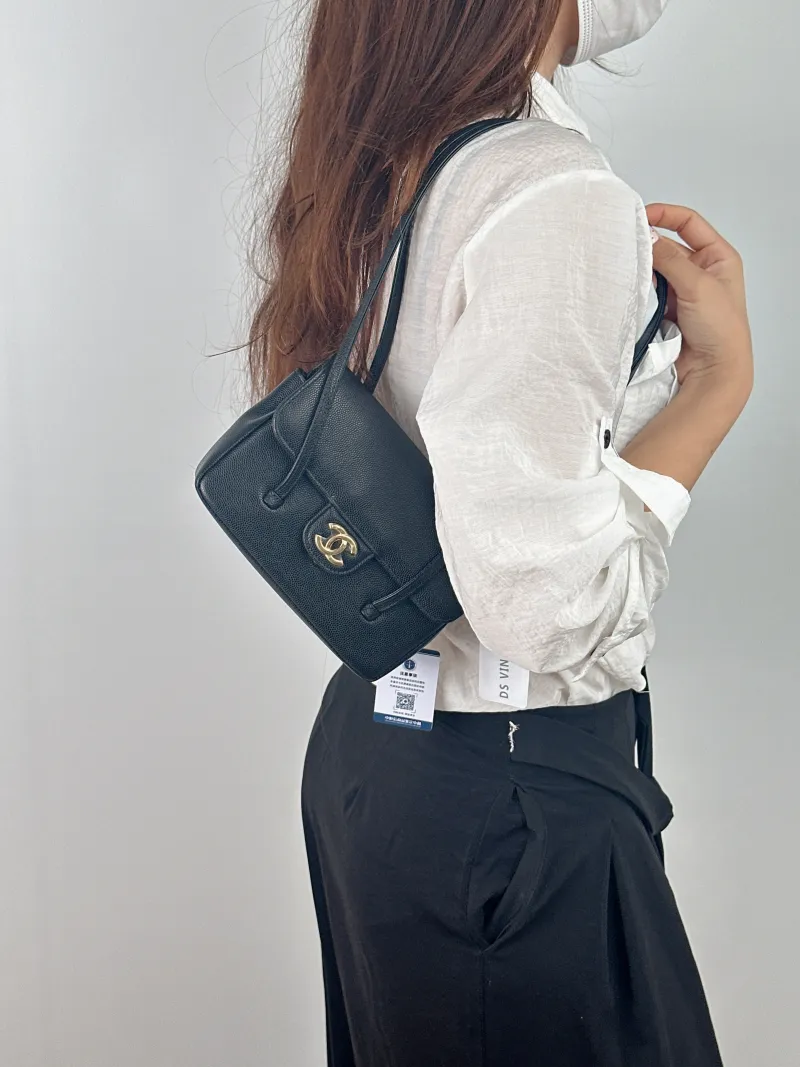 Chanel Crossbody Bag preppy coco Black Grained Calfskin Mini 17 × 5 × 11.5 cm — on-model view 2 of 2