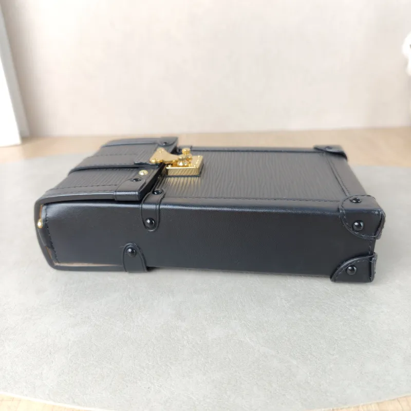 Louis Vuitton Crossbody Bag Trunk Vertical Chain Bag Black Epi Embossed Calfskinmini11 × 3.5 × 17.5 cm — detail view 10 of 10