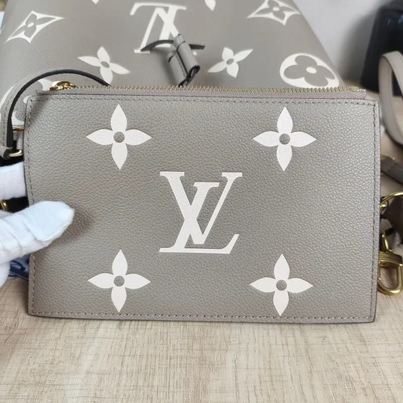 Louis Vuitton Shoulder Bag NÉONOÉ Bucket Bag · White Monogram Empreinte Embossed Calfskin Medium 26 × 17.5 × 26 cm — detail view 1 of 13