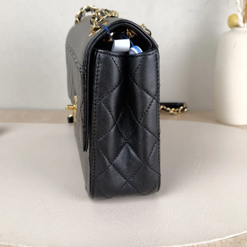 Chanel Crossbody Bagcf Collection Crossbody Bag Black Calfskin One Size22 × 6 × 16 cm — detail view 6 of 14