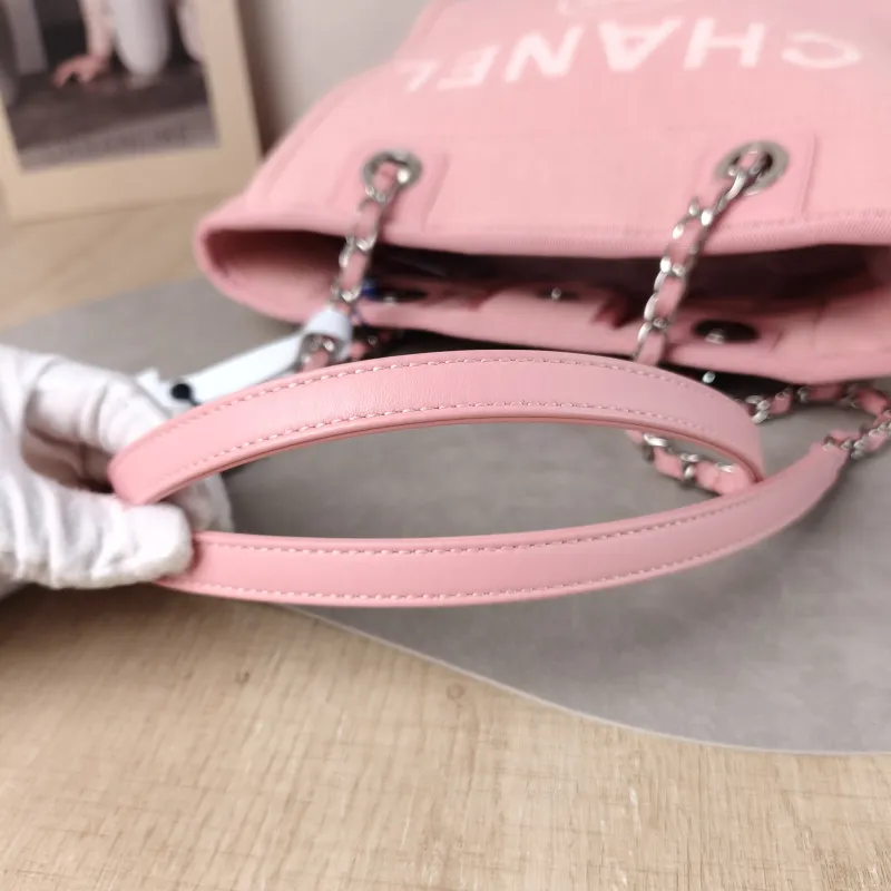 Chanel Shoulder Bag Pink One Size 26 × 10 × 26 cm — detail view 6 of 12