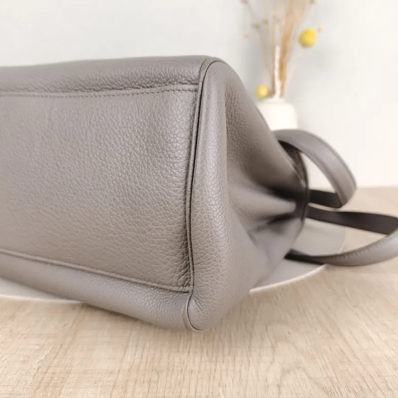 CELINE Shoulder Bag Soft 16Shoulder Bag Grey Calfskin Medium32 × 15 × 24 cm — detail view 7 of 12