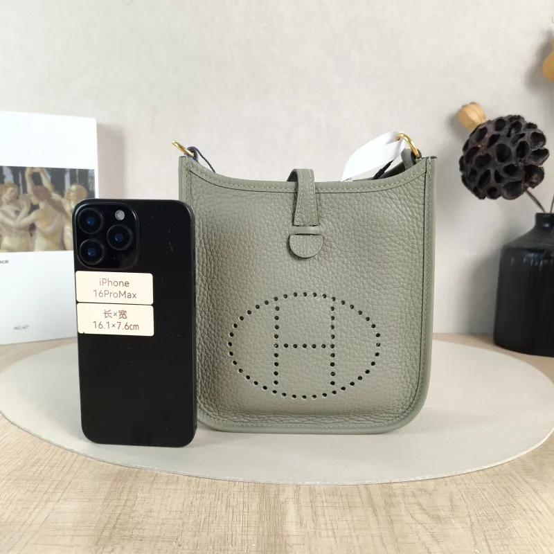 Hermès Crossbody Bag Evelyne Mini 16 Mini 16 TC Calfskin Mini 17 × 5.5 × 18 cm B — cover view 2 of 6