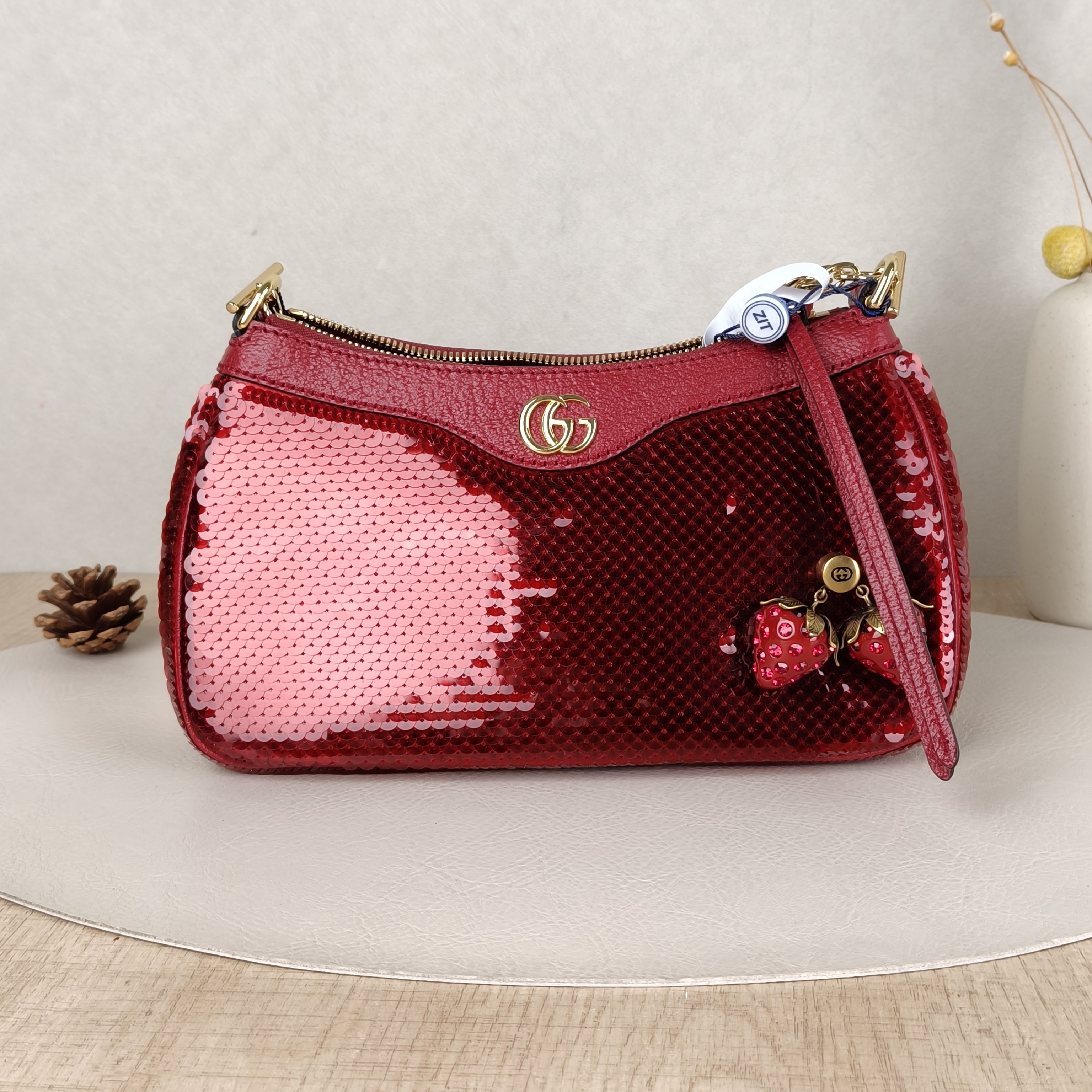 GUCCI Crossbody Bag GG Emblem Crossbody Bag Red One Size25 × 8 × 15 cm