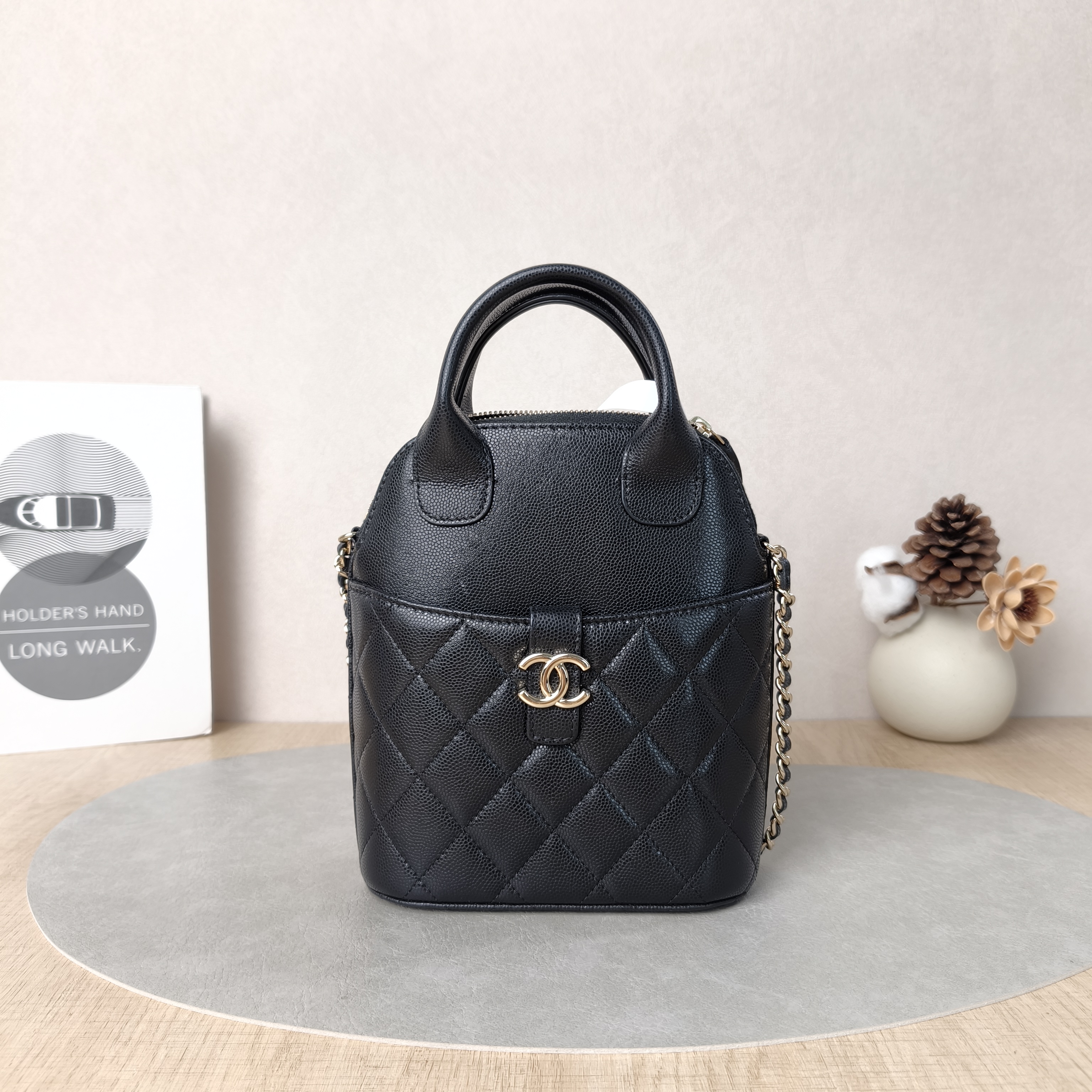 Chanel Top Handle Bag25a Edition Top Handle Bag Black Grained Calfskin One Size15.5 × 6.5 × 8.5 cm