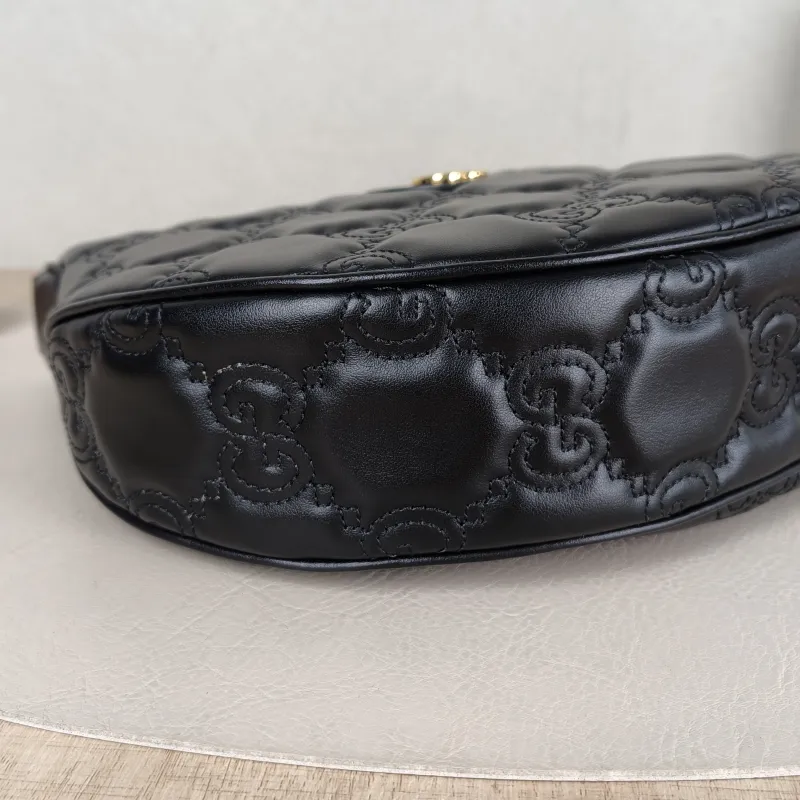 GUCCI Shoulder Bag GG matelasse Black Calfskin Small 27 × 7 × 18 cm — detail view 2 of 11