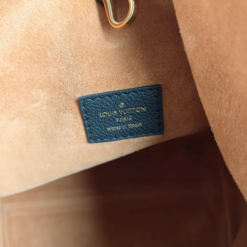 Louis Vuitton Shoulder Bag Low Key Hobo Shoulder Bag Black Calfskin Small 24 × 16 × 28 cm — detail view 9 of 11