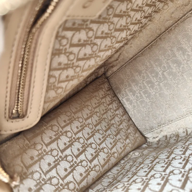 DIOR Top Handle Bag Lady Lady Dior Bag Lambskin Medium24 × 12 × 21 cm — detail view 6 of 16