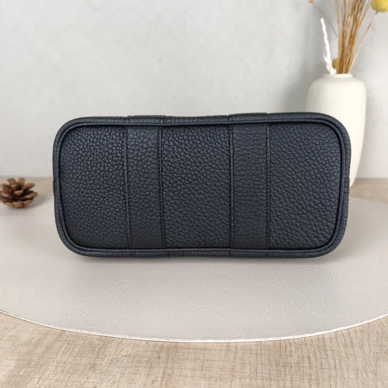 Hermès Top Handle Bag Neo Garden 23 Mini Black · Beige Canvas · Negonda Calfskinmini23 × 10 × 16 cm — cover view 6 of 6