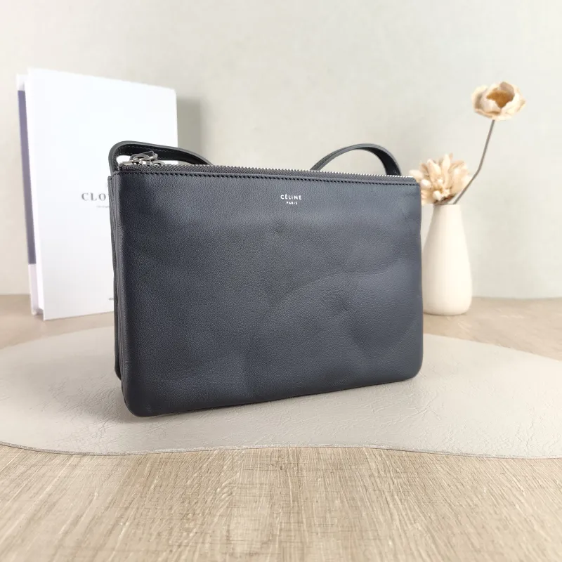CELINE Crossbody Bag Trio Messenger Bag Grey Lambskin Small 21.5 × 5 × 15 cm — cover view 2 of 5