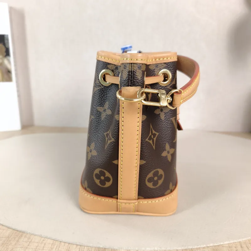 Louis Vuitton Crossbody Bag NANO NÉONOÉ Bucket Bag Nano Monogram PVC nano 13 × 10 × 16 cm — detail view 3 of 11