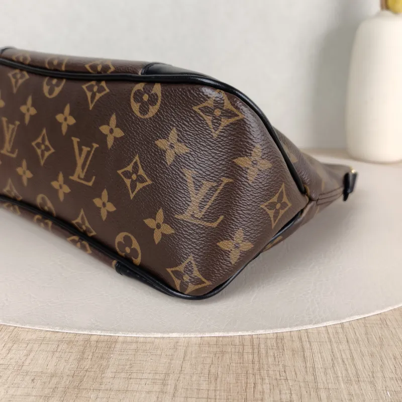Louis Vuitton Crossbody Bag Boulogne PVC Small 26 × 9.5 × 16 cm — detail view 9 of 10