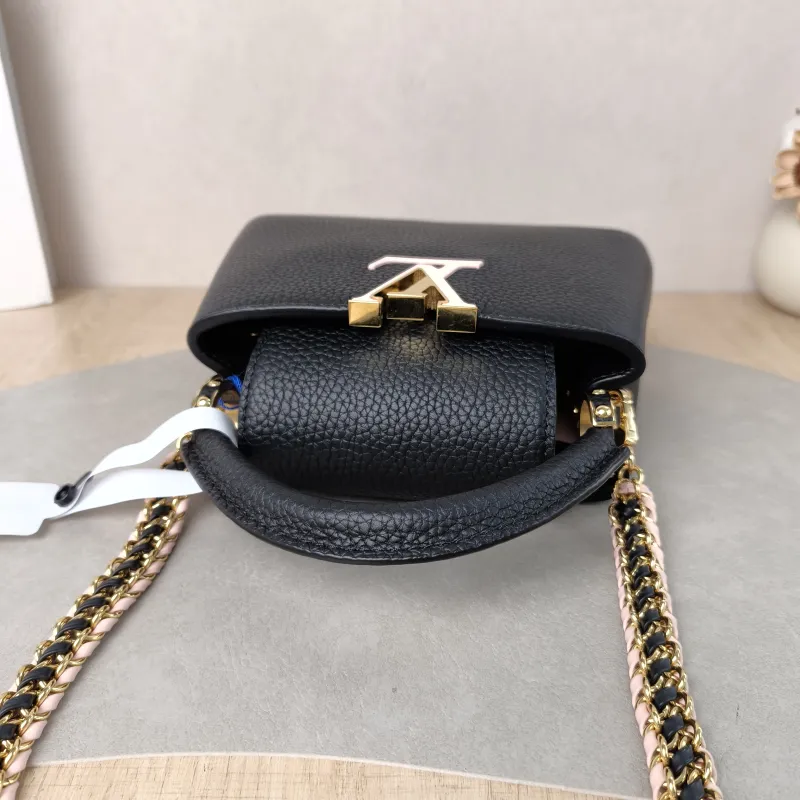 Louis Vuitton Shoulder Bag Capucines Black Pink Calfskin Mini 21 × 8 × 14 cm — detail view 14 of 14