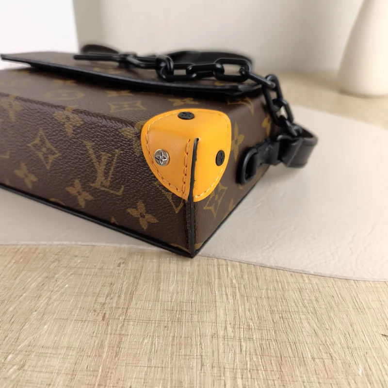 Louis Vuitton Crossbody Bag Steamer Box Yellow · Black · Monogram PVC · Calfskin Mini 18 × 6.5 × 11 cm — detail view 1 of 11