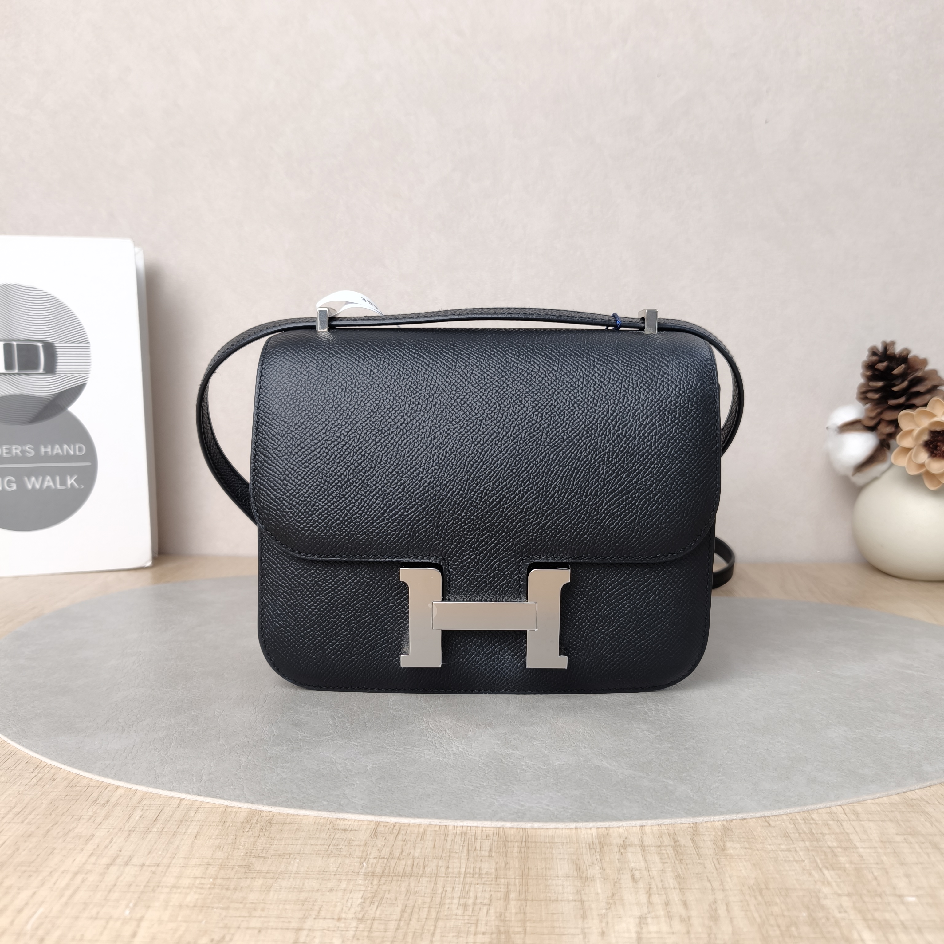Hermès Crossbody Bag Constance 19 Silver-Tone Hardware Black Epsom Calfskinmini18 × 4 × 15 cm