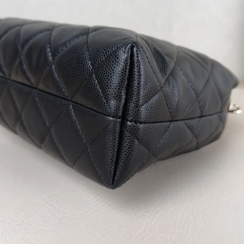 Chanel Crossbody Bag Crossbody Bag Black Calfskin One Size 18 × 7 × 13.5 cm — detail view 4 of 12