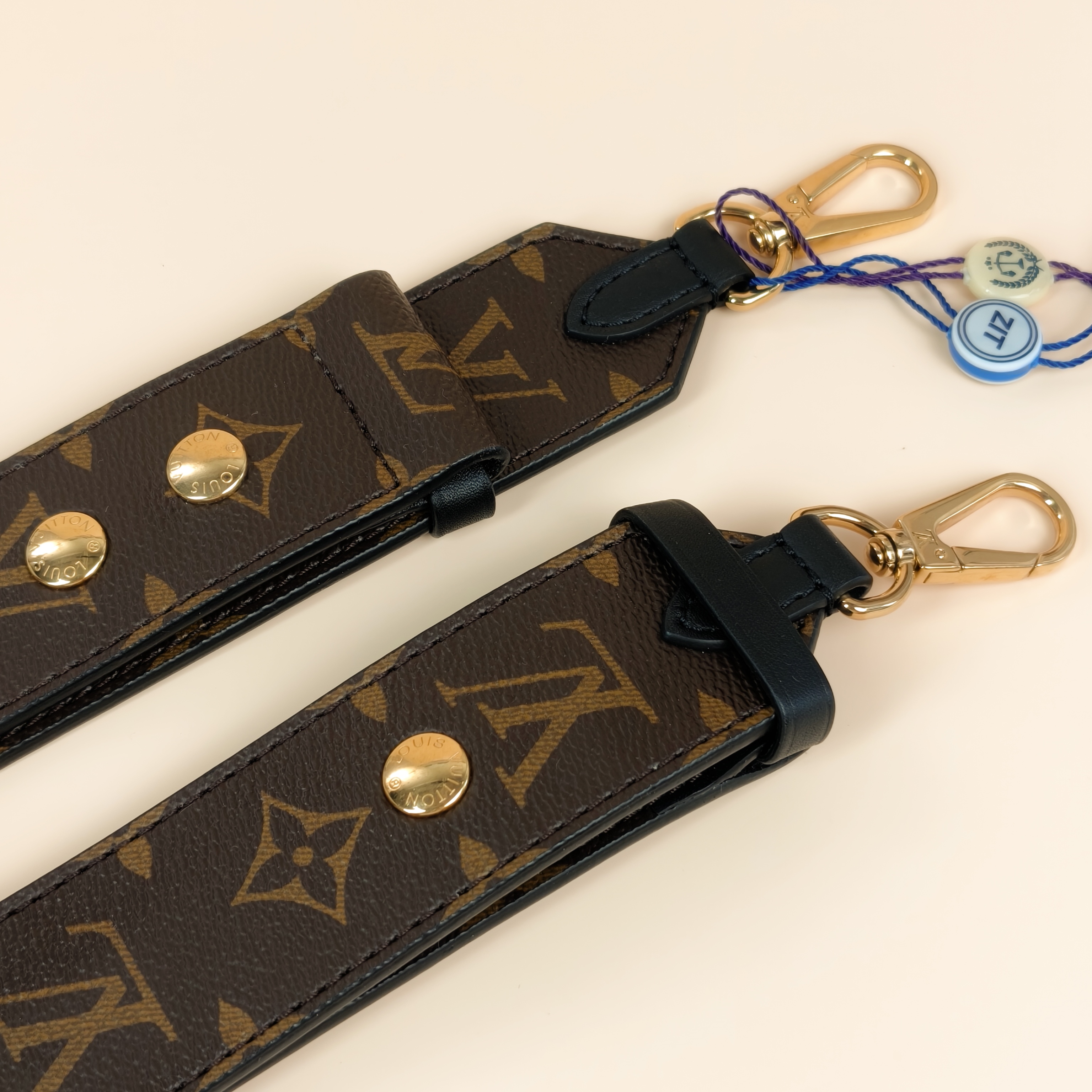 Louis Vuitton Shoulder Strap Shoulder Strap Monogram PVC One Size125cm 4cm — cover view 3 of 7
