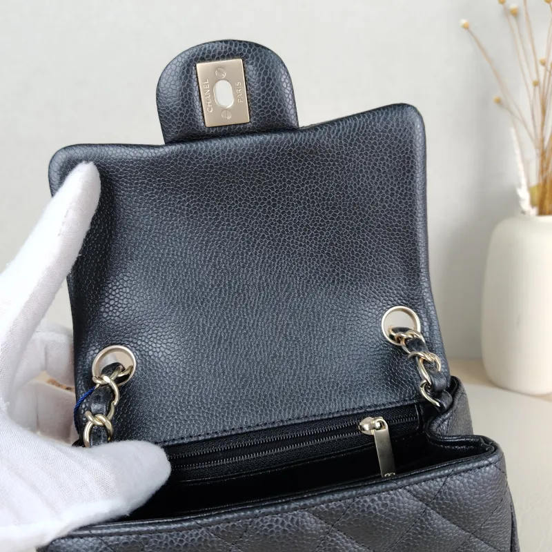 Chanel Crossbody Bag Classic Flap Mini CF Mini Black Grained Calfskin17 × 8 × 13.5 cm — detail view 11 of 14