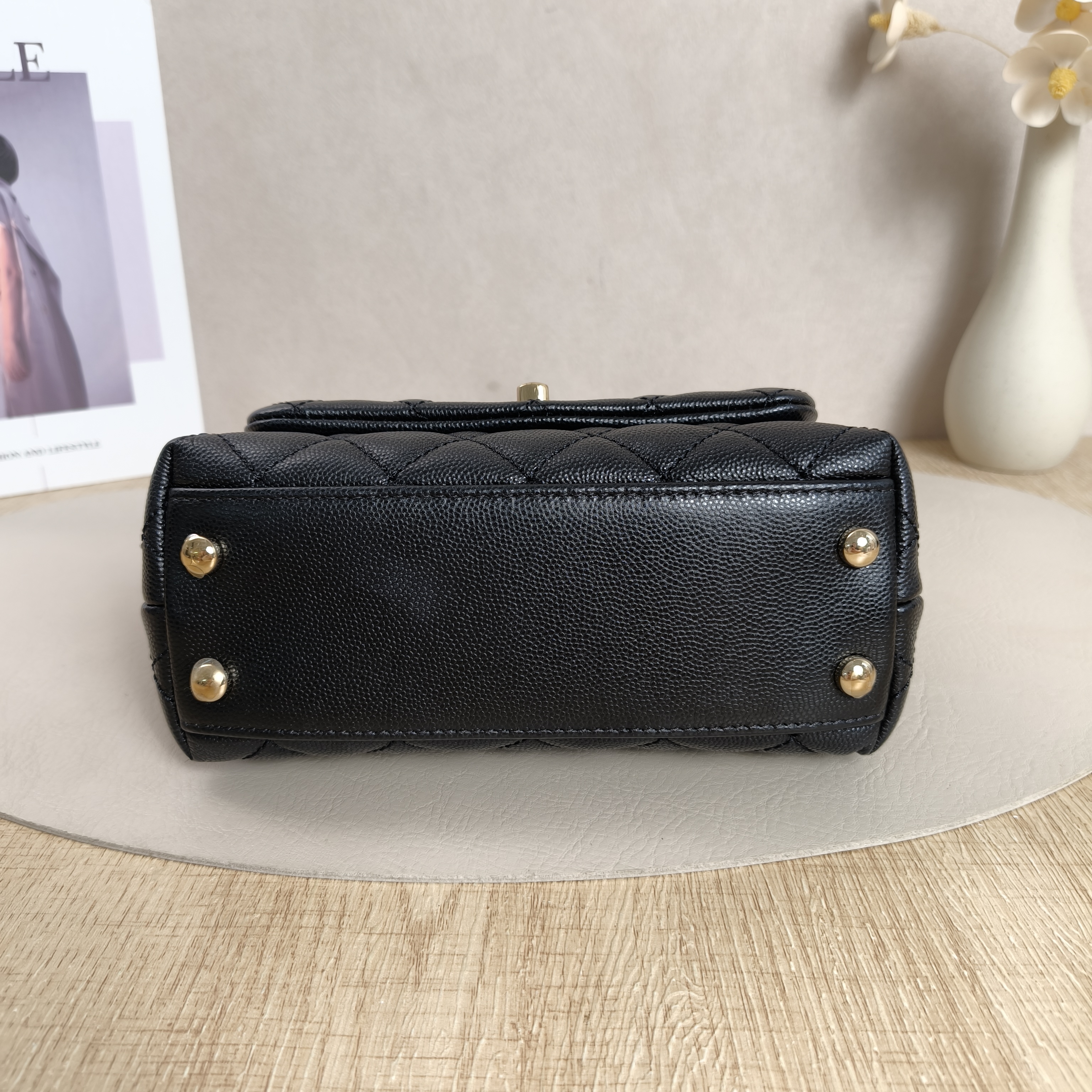 Chanel Top Handle Bag Coco HandleBlack Grained Calfskinmini19 × 9 × 13 cm — cover view 6 of 14