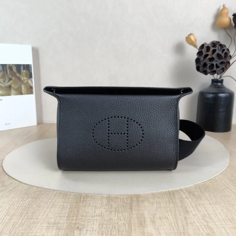 Hermès Crossbody Bag Videpoches Black Togo Calfskin One Size27 × 4 × 14 cm