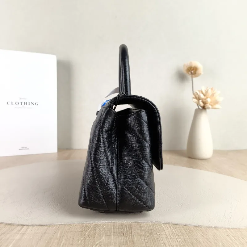 Chanel Top Handle Bag Coco Handle​ v Black Grained Calfskin Small 24 × 10 × 14 cm — detail view 4 of 12