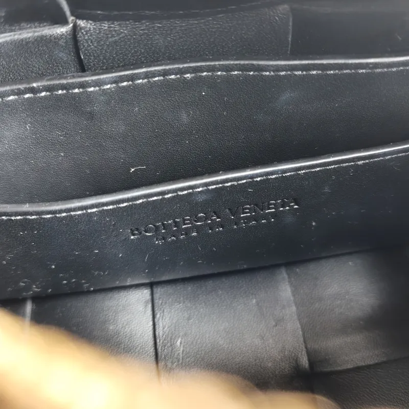 Bottega Veneta Shoulder Bag Brick Cassette Woven Black Lambskin Small 23.5 × 10 × 10 cm — detail view 7 of 9
