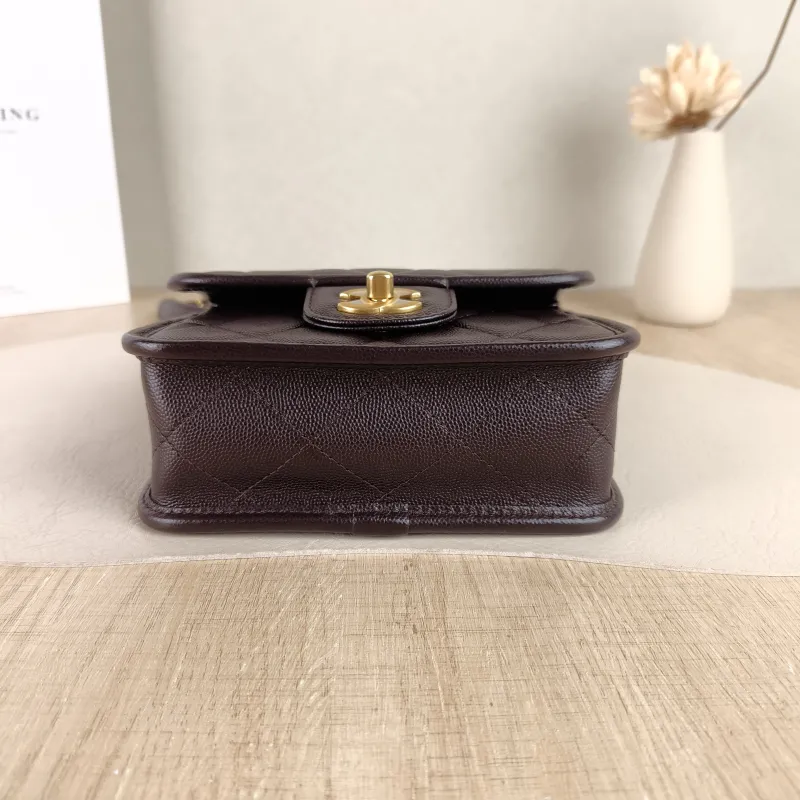 Chanel Crossbody Bag 22k Messenger Bag Brown Grained Calfskin 17 × 6.5 × 15 cm Microchip Edition — cover view 3 of 6