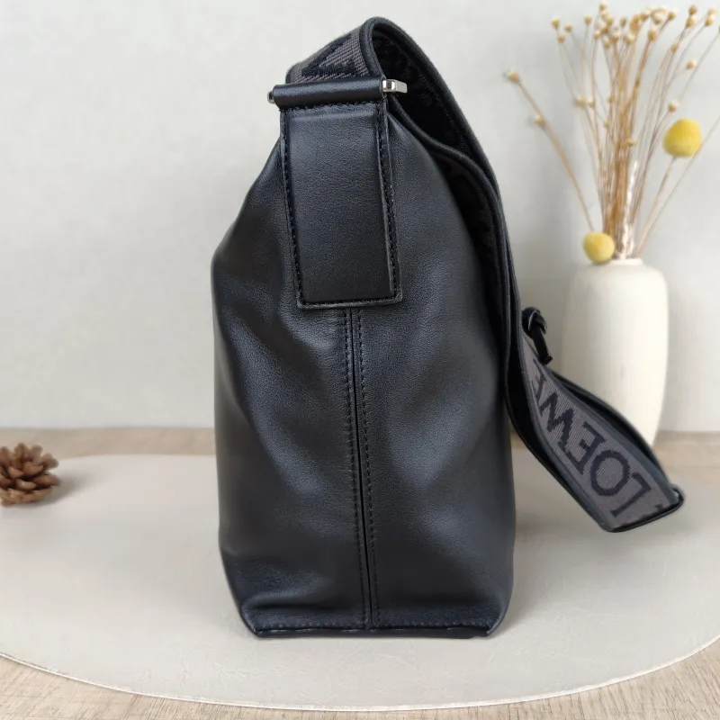 LOEWE Crossbody Bagcubi Crossbody Bag Black Calfskin Small29.5 × 10 × 22 cm — detail view 1 of 10
