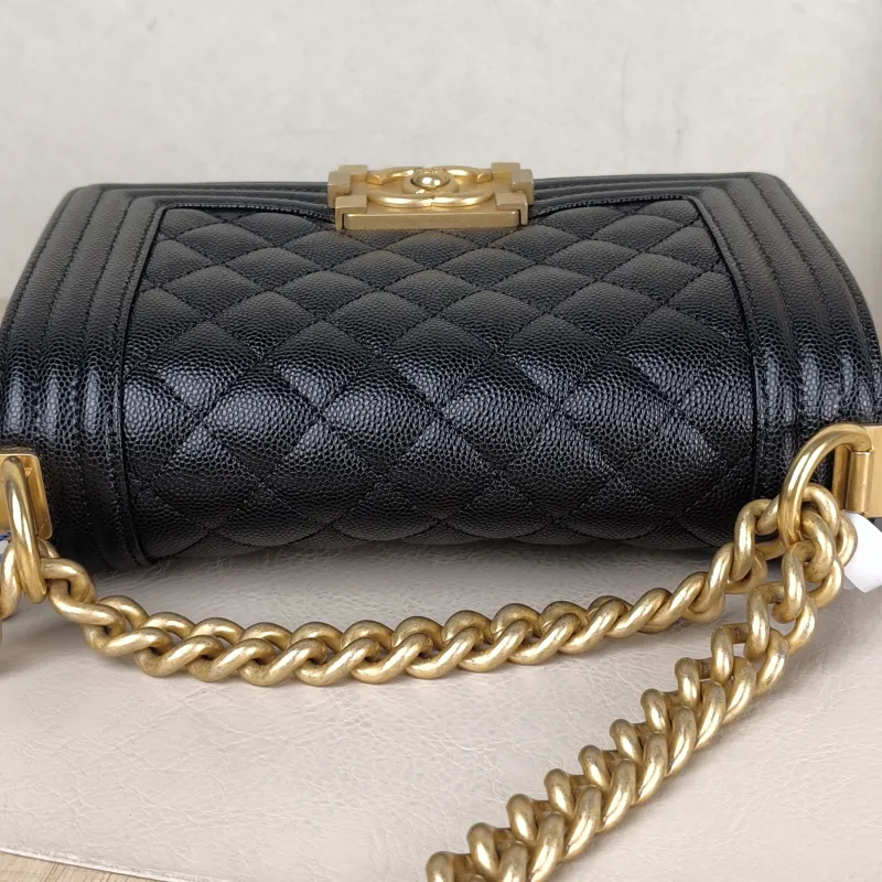 Chanel Crossbody Bag Le Boy​ Black Grained Calfskin Small 20.5 × 8.5 × 12 cm — detail view 3 of 15