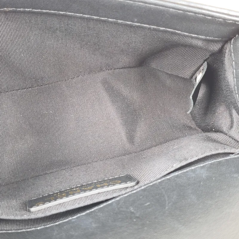 Chanel Crossbody Bag Le Boy​ Black Calfskin Small 20.5 × 8.5 × 12 cm 29 — detail view 13 of 15