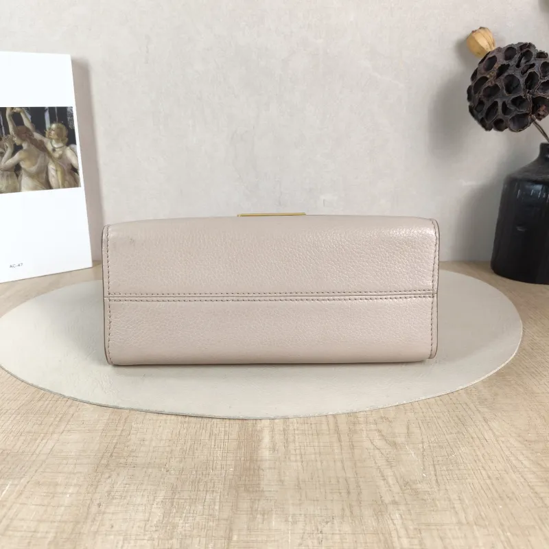 Louis Vuitton Crossbody Bag Twist One Handle Edition Calfskin Small 25 × 11 × 17 cm Conditioned — cover view 4 of 5