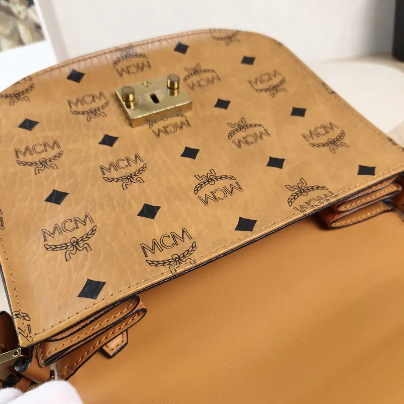 MCM Crossbody Bag Crossbody Bag One Size21 × 9 × 19 cm — detail view 7 of 12