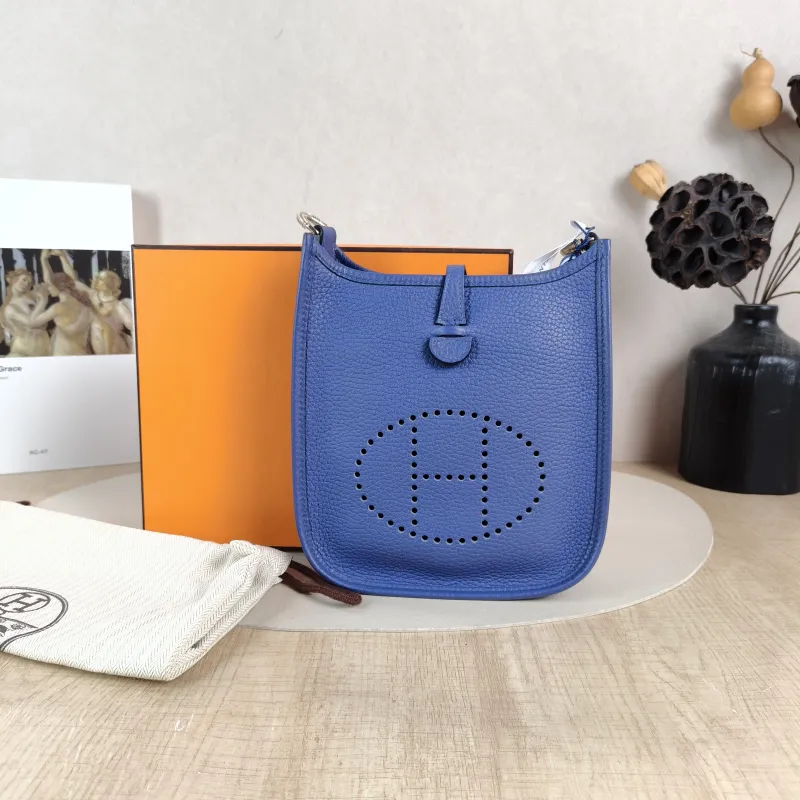 Hermès Crossbody Bag Evelyne Mini 16 Mini 16 Blue TC Calfskin Mini 17 × 5.5 × 18 cm D — cover view 3 of 6