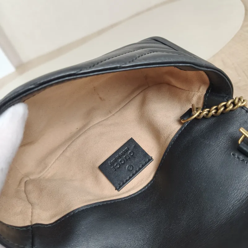 GUCCI Crossbody Bag GG Marmont Mini Marmont Mini Black Calfskinmini16.5 × 4.5 × 9.5 cm — detail view 4 of 11