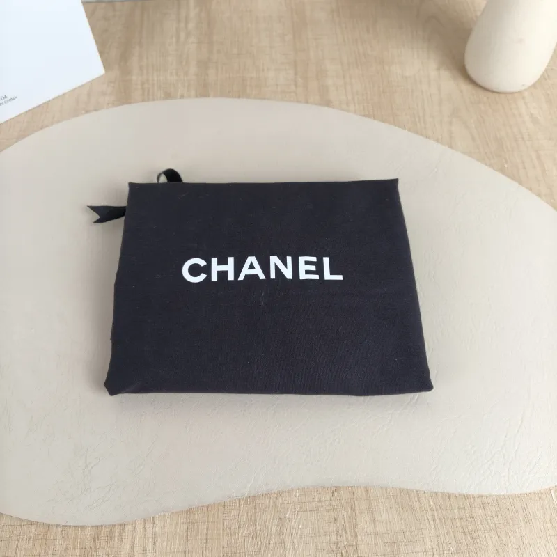 Chanel Backpack19Bag Backpack Black Lambskinmini22 × 16 × 26 cm — detail view 9 of 12