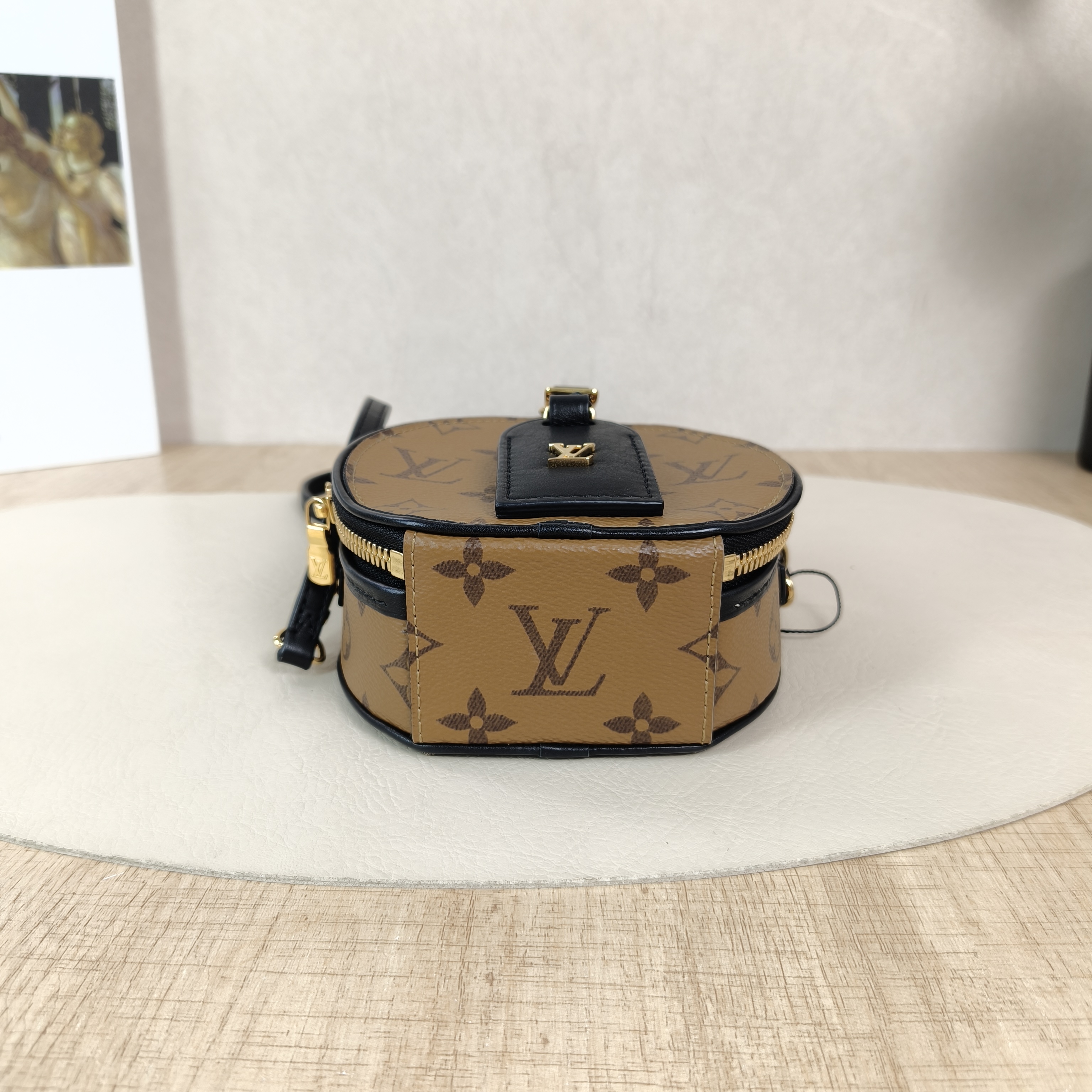 Louis Vuitton Crossbody Bag Mini BOITE CHAPEAU Monogram PV Cmini13 × 6.5 × 12 cm — cover view 6 of 6