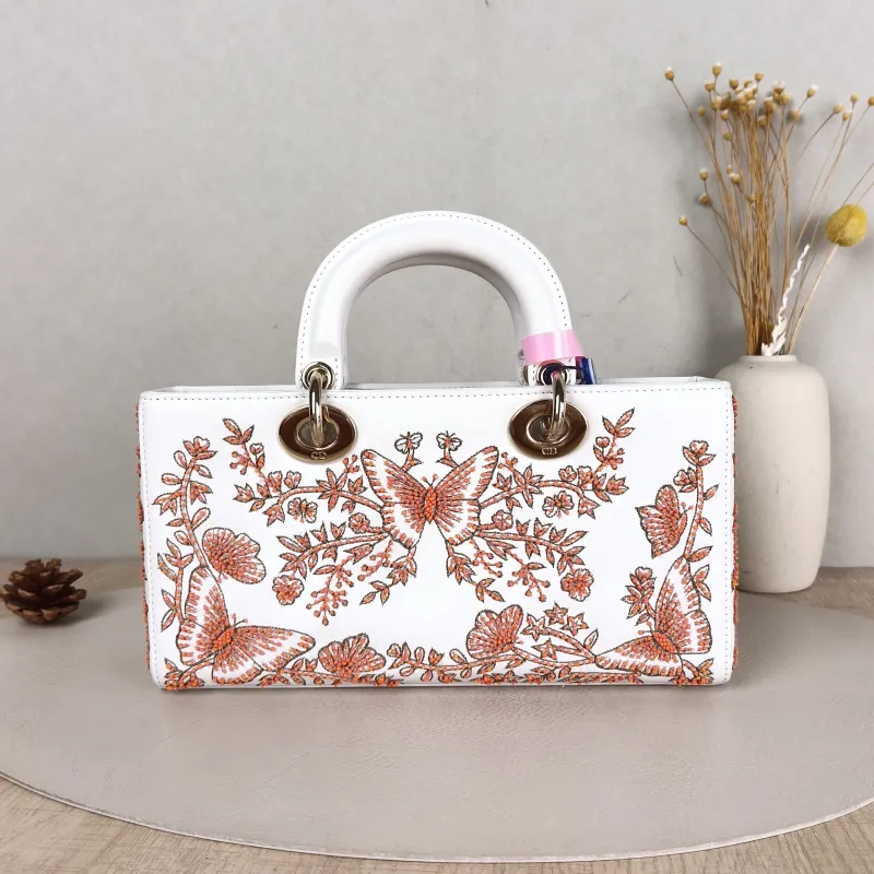 DIOR Shoulder Bag Lady D-Sire Red Embroidered White Red Calfskin Small 26 × 5 × 13 cm — cover view 3 of 5